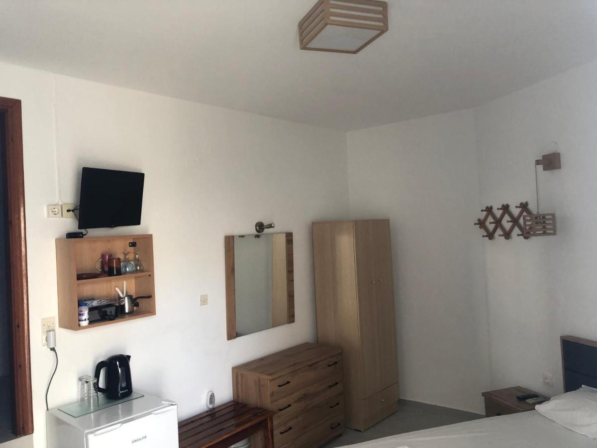 Petradi Sifnos Aparthotel Platis Gialos  Bagian luar foto