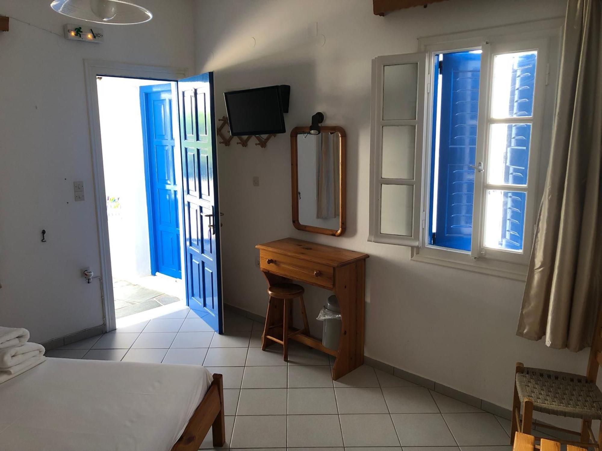 Petradi Sifnos Aparthotel Platis Gialos  Bagian luar foto
