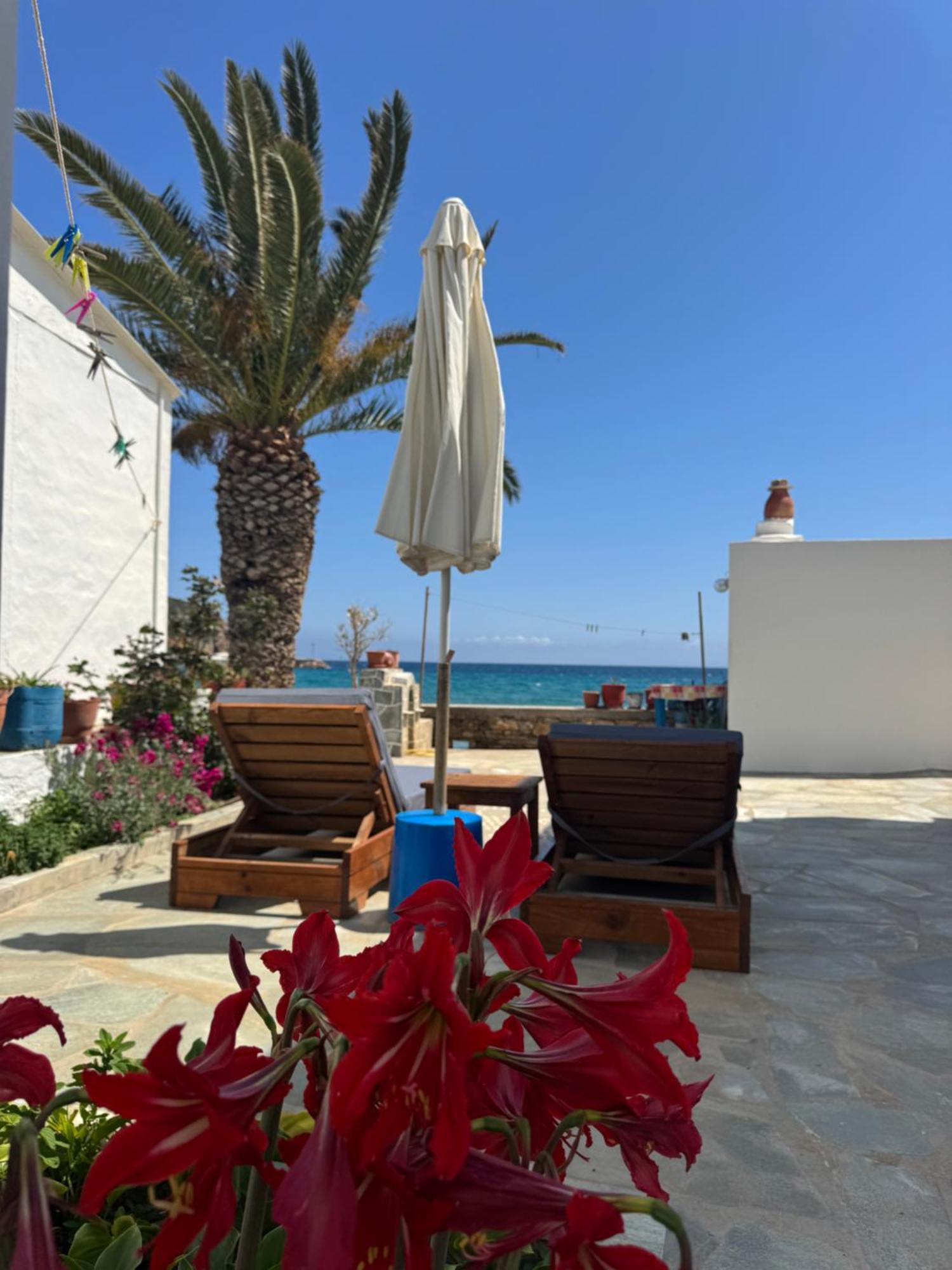 Petradi Sifnos Aparthotel Platis Gialos  Bagian luar foto
