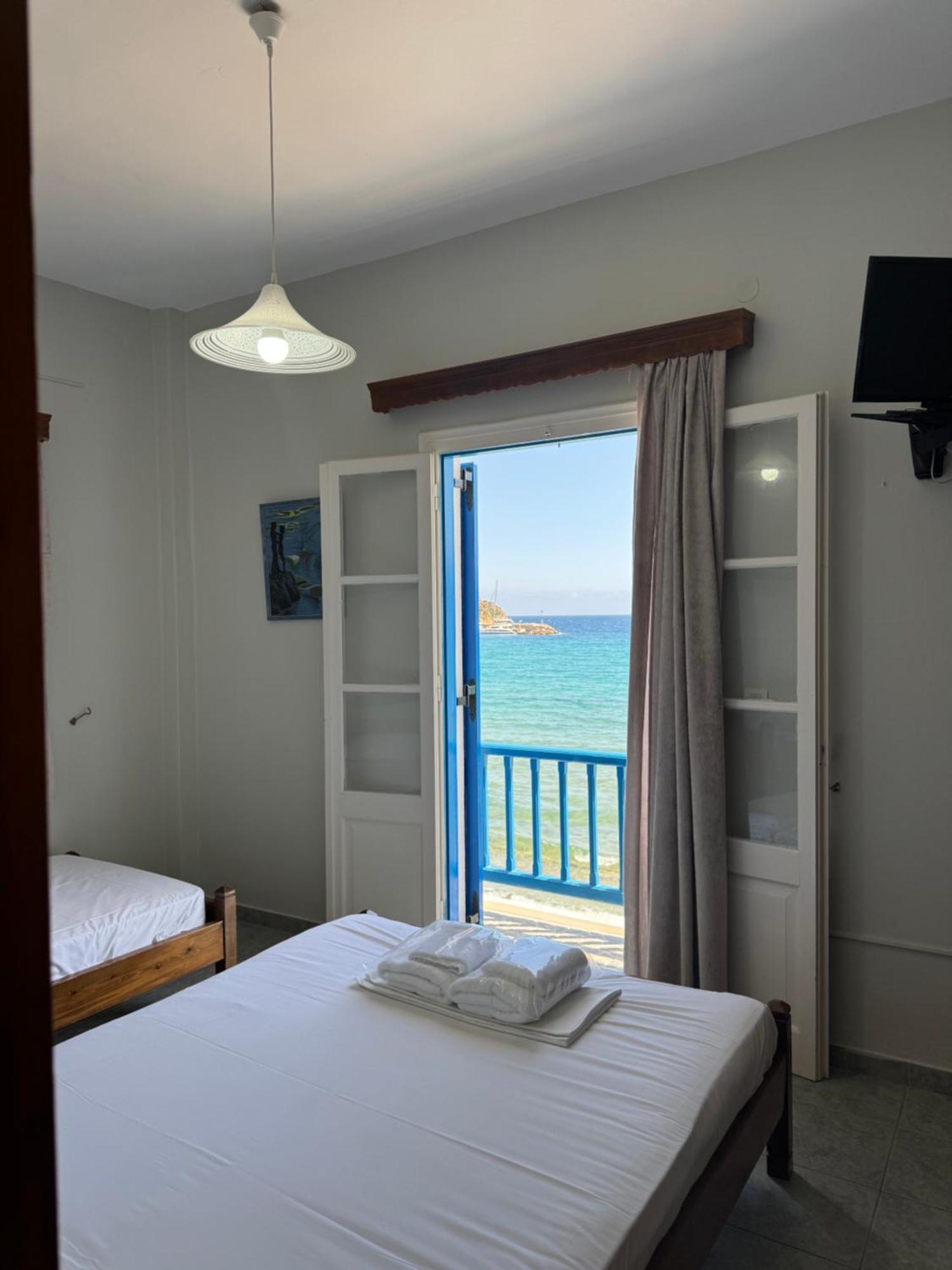 Petradi Sifnos Aparthotel Platis Gialos  Bagian luar foto